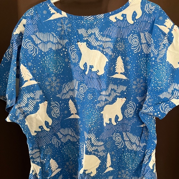 Scrub tops - Picture 8 of 9